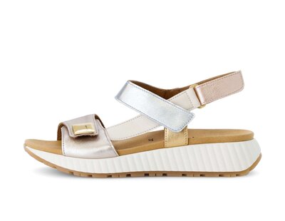 Sandalo con plateau oro