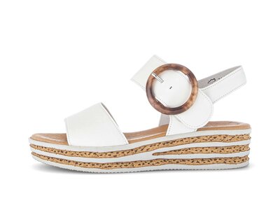 Sandalo con plateau crema