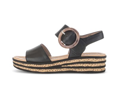 Sandalo con plateau nero