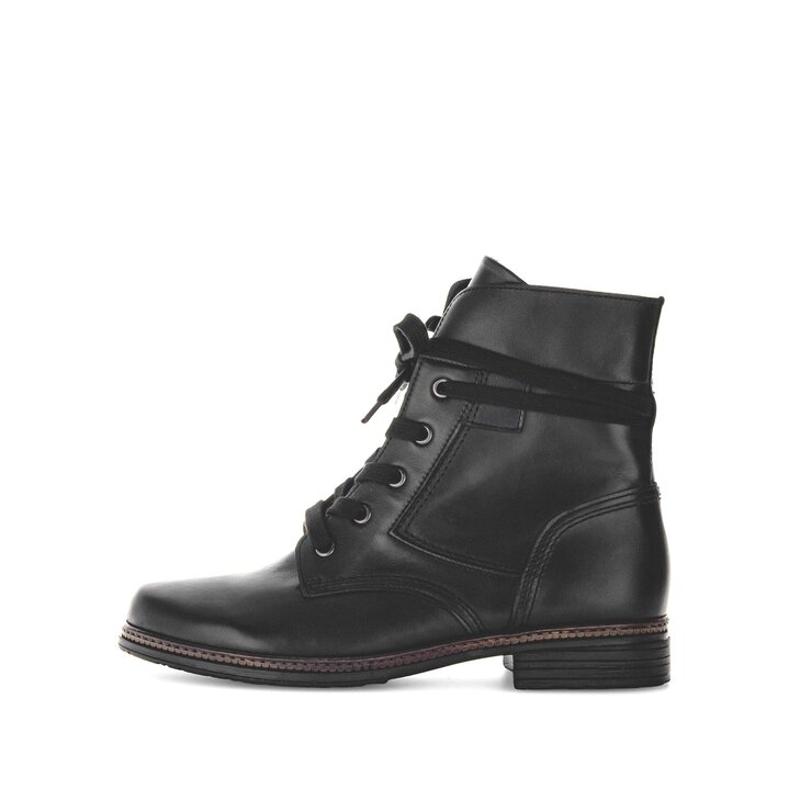 Bottine à lacets noir #0