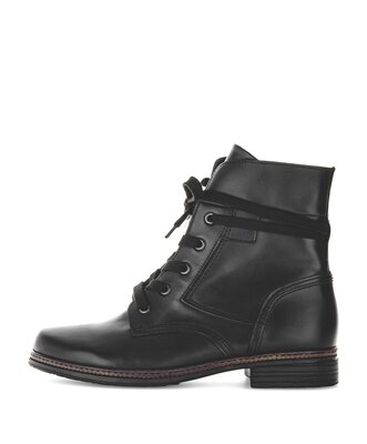 Stivaletto stringato nero
