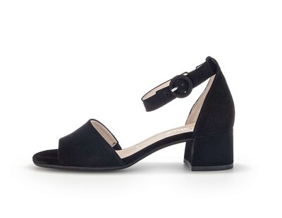 Décolleté con cinturino nero