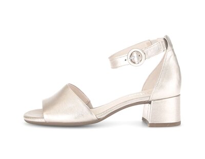 Décolleté con cinturino oro