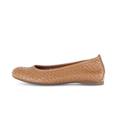 Elegante ballerina bruin