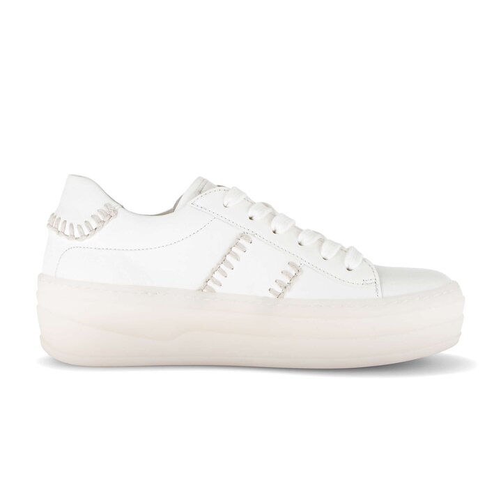 Sneaker low creme #1