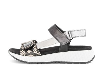 Sandalo con plateau nero