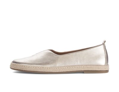 Slipper gold