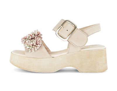 Sandal met riempjes beige