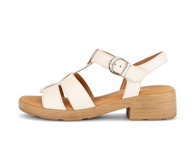 Riemchensandale creme