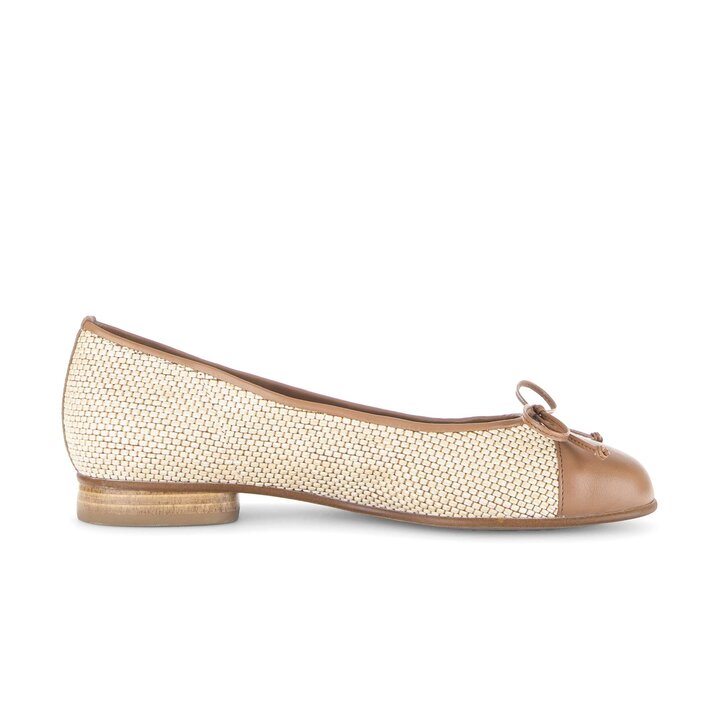 Eleganter Ballerina beige #1