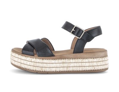 Sandale met plateauzool zwart