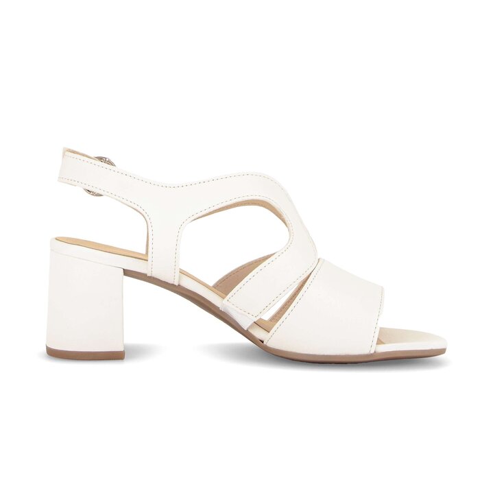 Riemchensandale creme #1