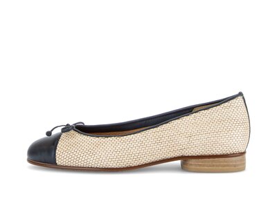 Eleganter Ballerina beige