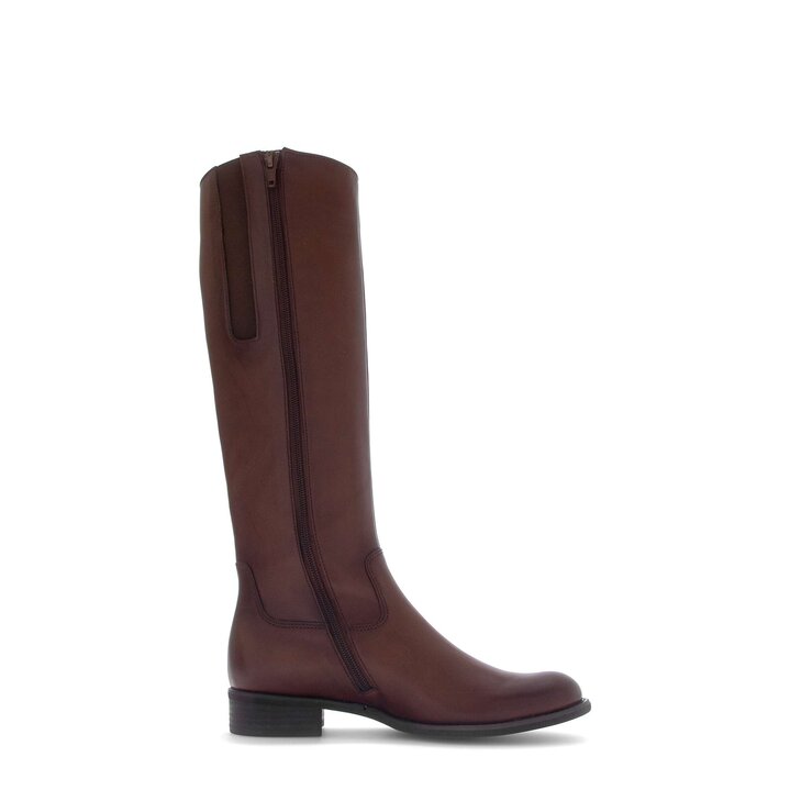 Cavalière marron #1