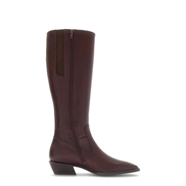 Cavalière marron #1