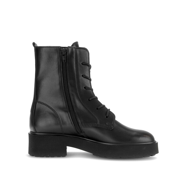 Stivaletto stringato nero #1