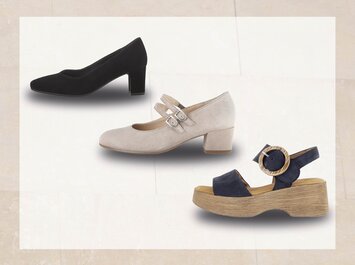 Tre damskor med klack syns mot en ljus bakgrund: en svart pump, en beige remsko och en mörkblå sandal med bred träklack och spänne. | © Gabor Shoes GmbH, Tyskland