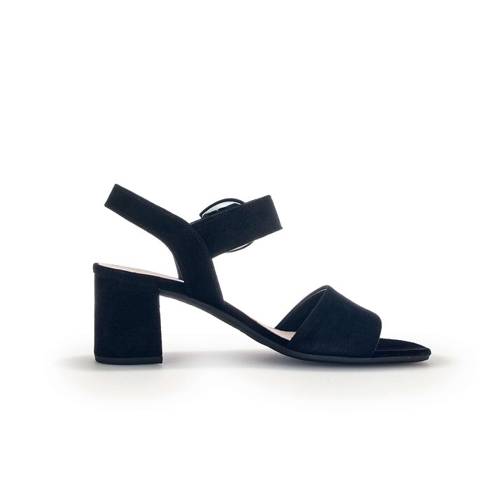 Riemchensandale schwarz #1