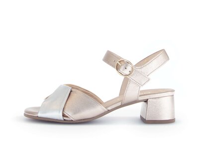 Sandalo con cinturino rosa