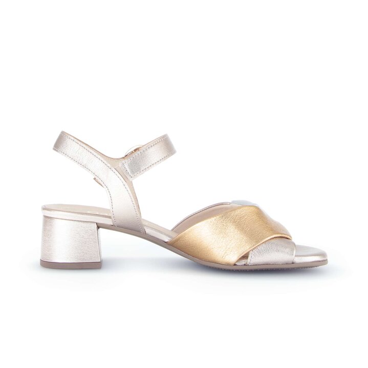 Riemchensandale rosa #1