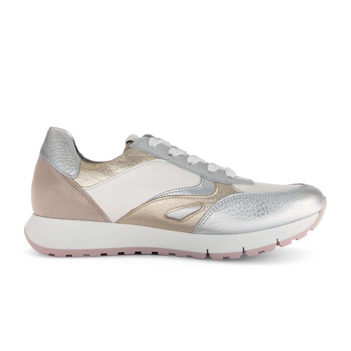 Sneaker low creme #1