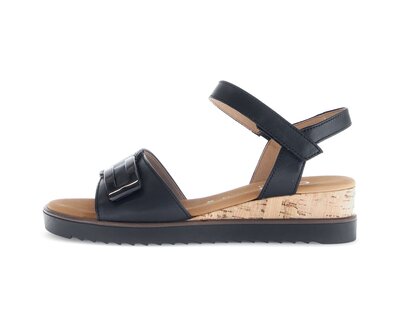 Sandalo con cinturino nero