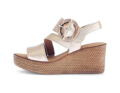 Sandalo con zeppa oro