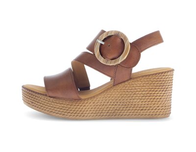 Sandalo con zeppa marrone