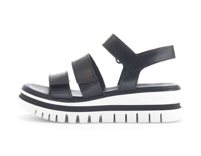 Sandalo con plateau nero