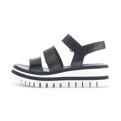 Sandalo con plateau nero