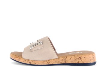  p17707575 beige