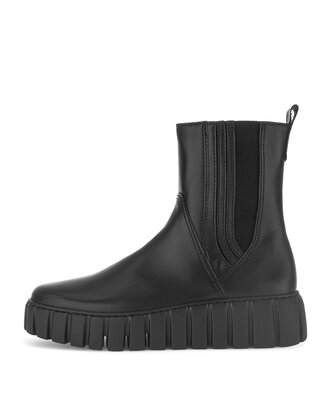 Stivaletto con plateau nero