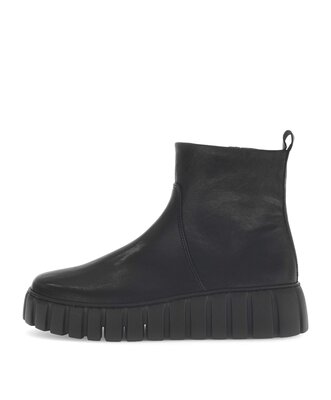 Plateau Stiefelette schwarz