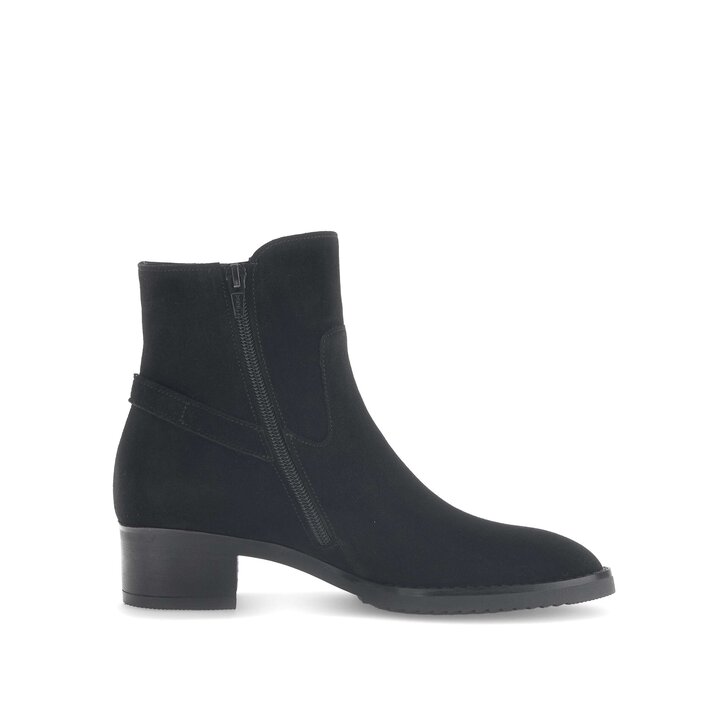 Sportliche Stiefelette schwarz #1