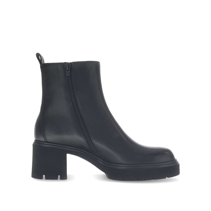 Plateau Stiefelette schwarz #1