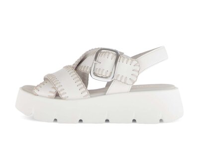 Sandale met plateauzool crème