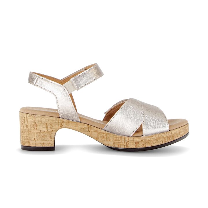 Sandale met plateauzool beige #1