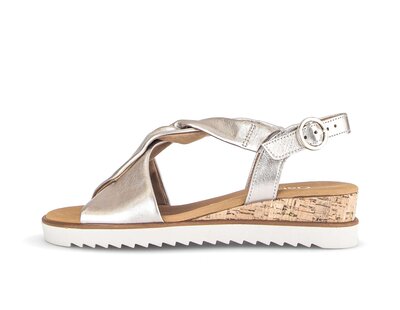 Sandaleno met sleehak goud