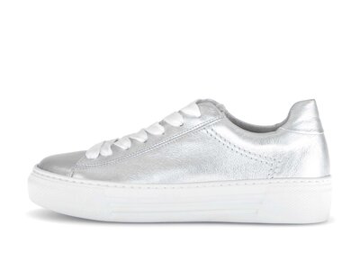 Sneaker low silber