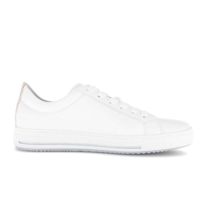 Sneaker low vit #1