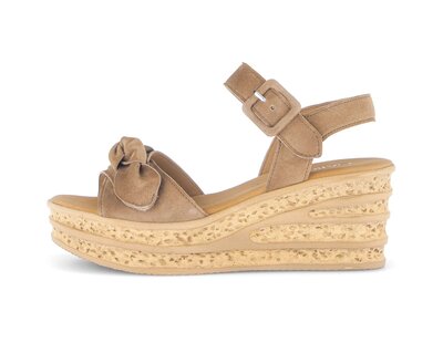 Sandaleno met sleehak bruin