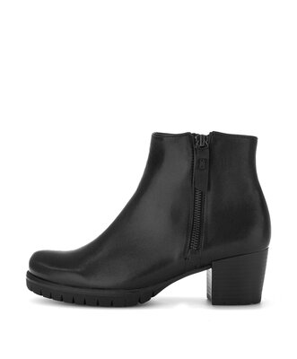 Sportliche Stiefelette schwarz