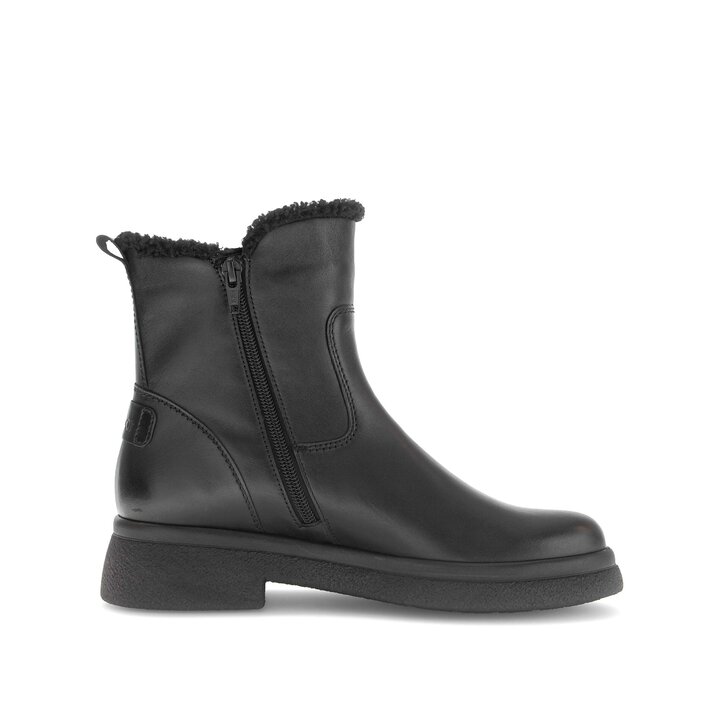 Sportliche Stiefelette schwarz #1