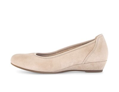 Décolleté con zeppa beige