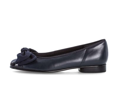 Elegante ballerina blauw