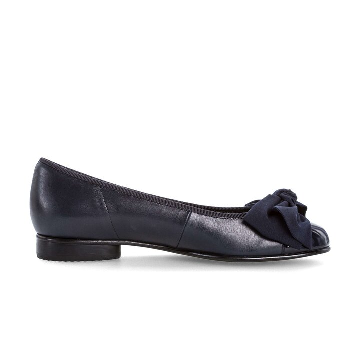 Ballerina elegante blu #1