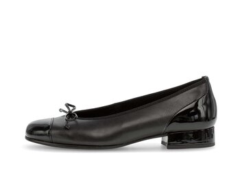 Elegante Ballerina schwarz